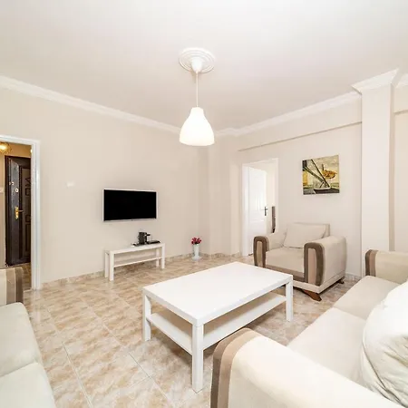 Cozy Near Popular Attractions In